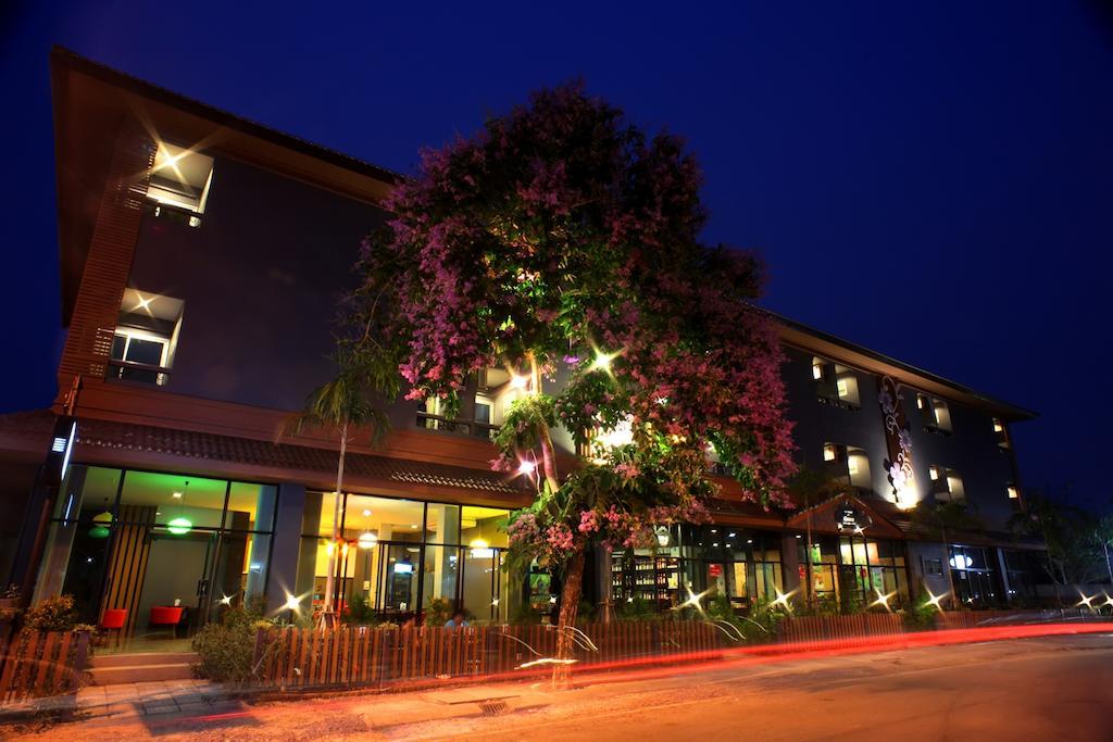 The Corner Hotel (Adults Only) Chiang Rai Eksteriør billede