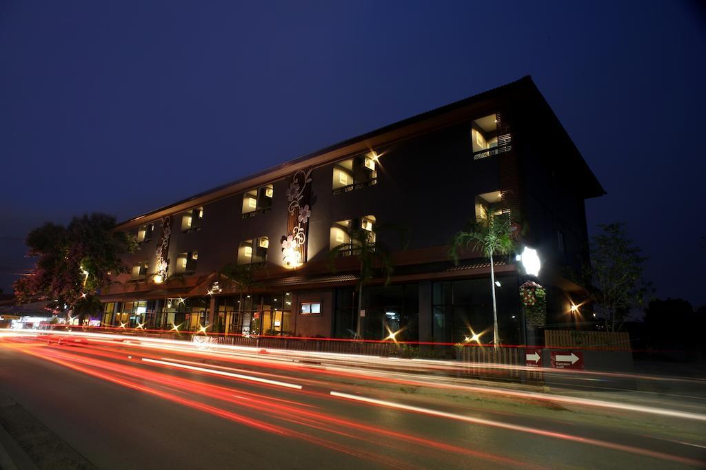 The Corner Hotel (Adults Only) Chiang Rai Eksteriør billede