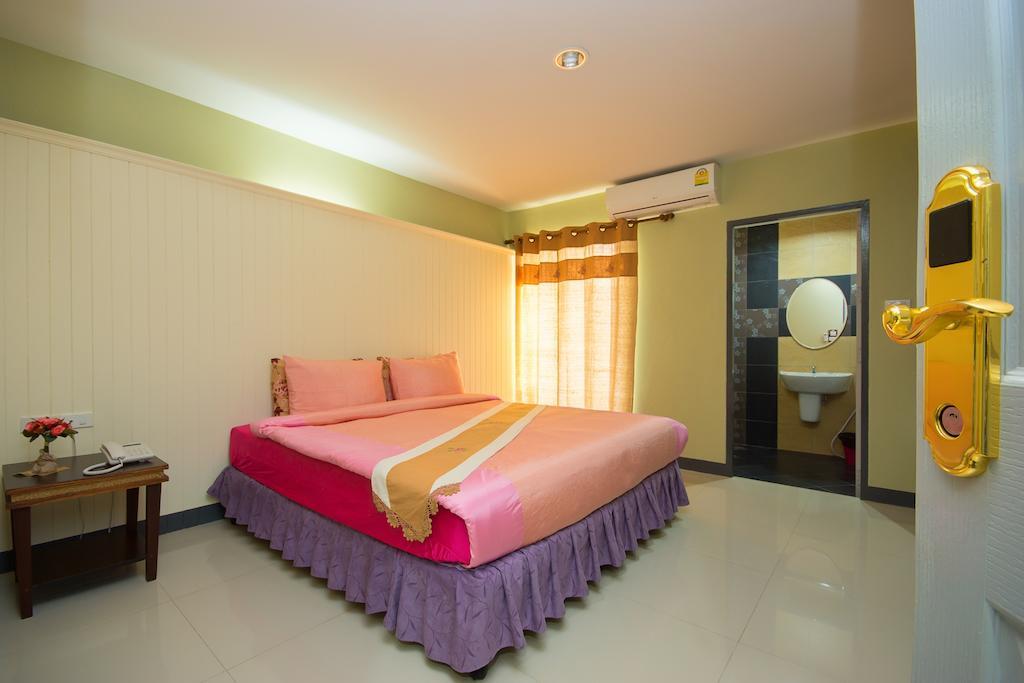 The Corner Hotel (Adults Only) Chiang Rai Eksteriør billede