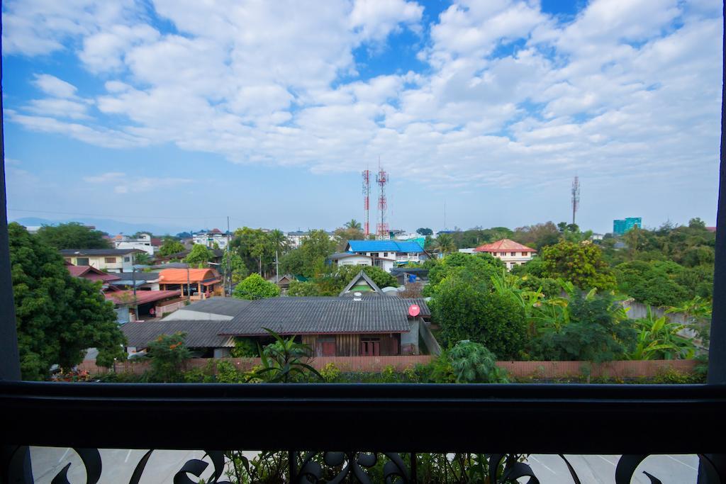 The Corner Hotel (Adults Only) Chiang Rai Eksteriør billede