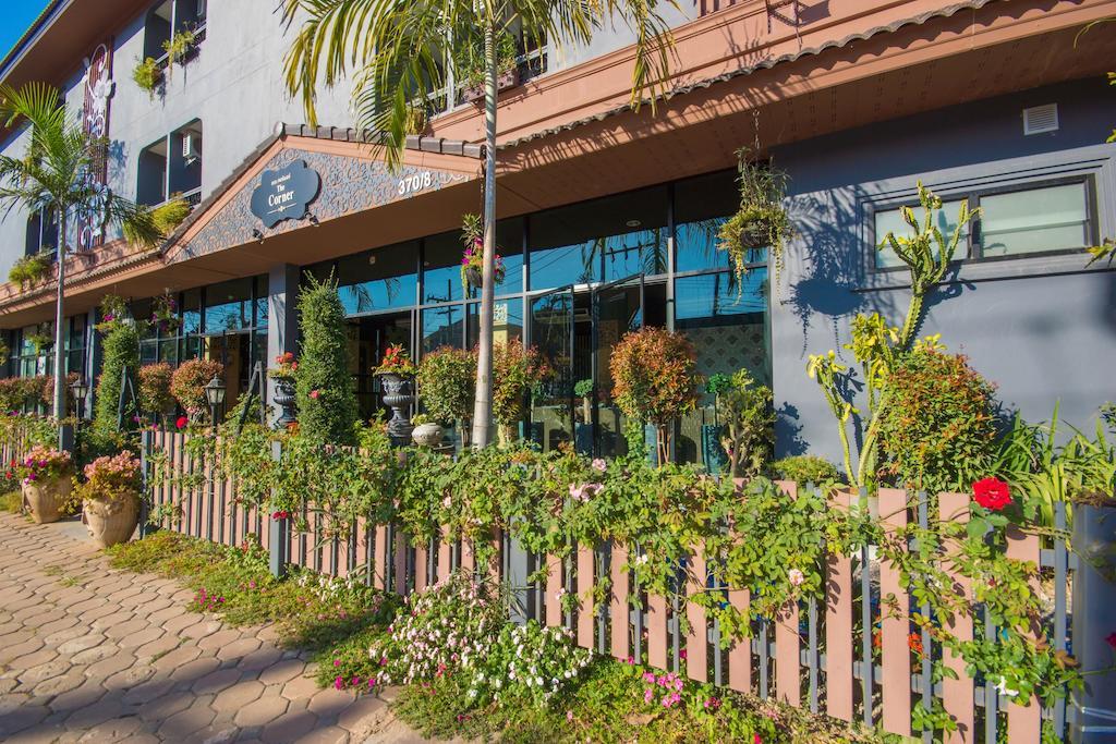 The Corner Hotel (Adults Only) Chiang Rai Eksteriør billede
