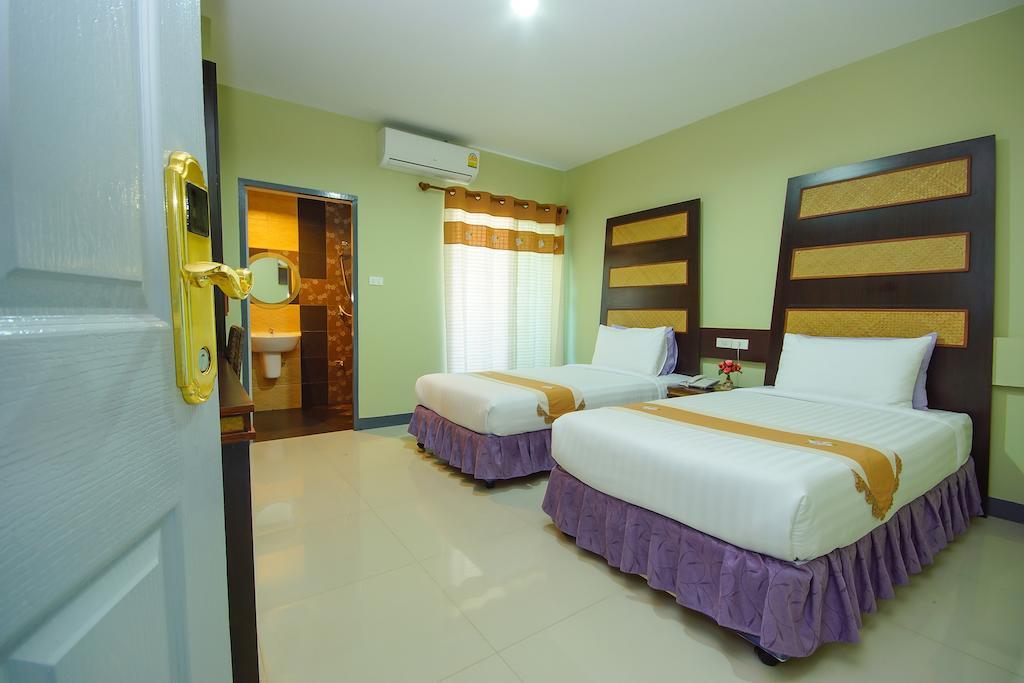 The Corner Hotel (Adults Only) Chiang Rai Eksteriør billede