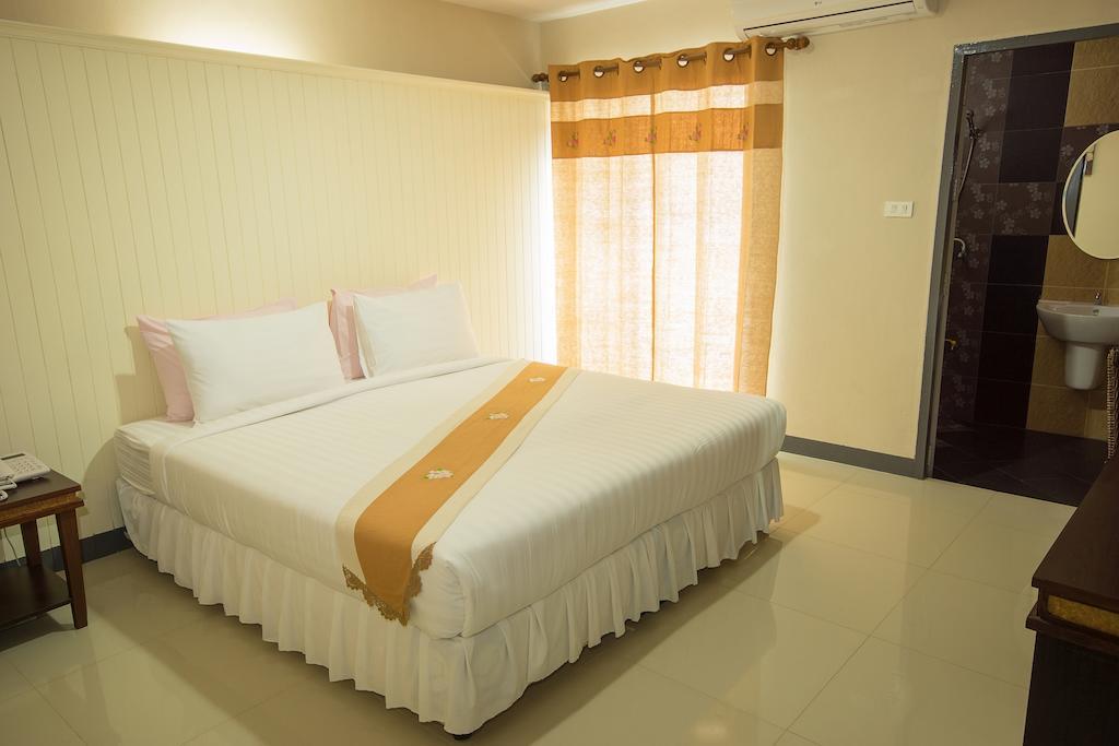 The Corner Hotel (Adults Only) Chiang Rai Eksteriør billede