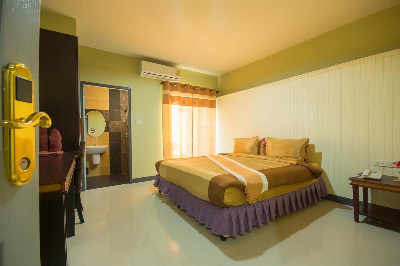 The Corner Hotel (Adults Only) Chiang Rai Eksteriør billede